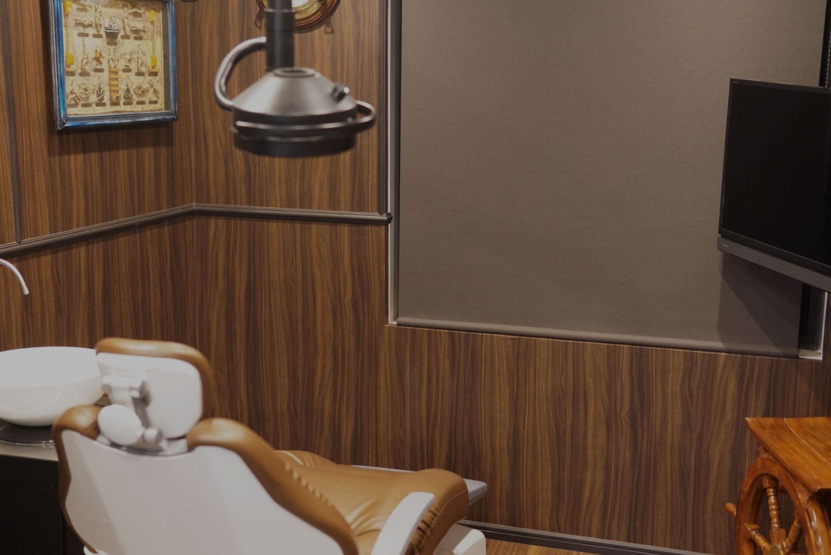 長時間の施術でも疲れにくい特注ユニットを完備したホワイトニング専用ルーム